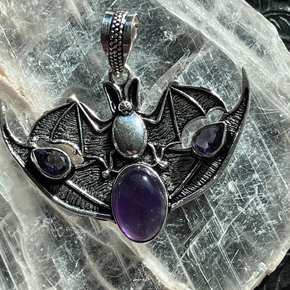 Halloween Flying Vampire Bat Amethyst Gemstone Crystal Jewelry Pendant Charm - Picture 4 of 7